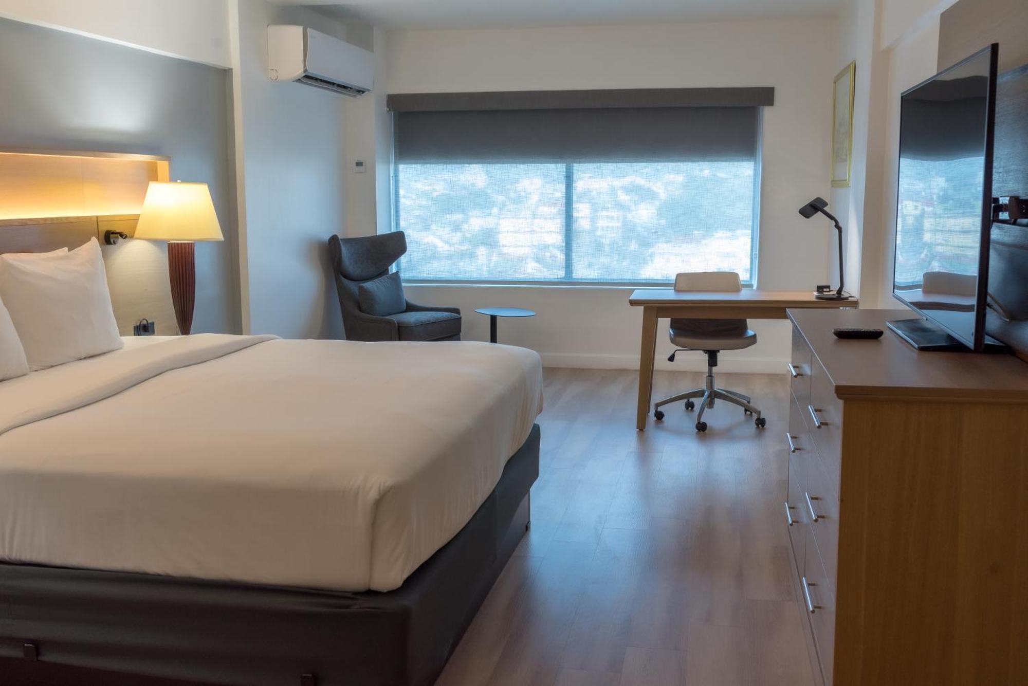 Radisson Hotel Trinidad Port of Spain Экстерьер фото
