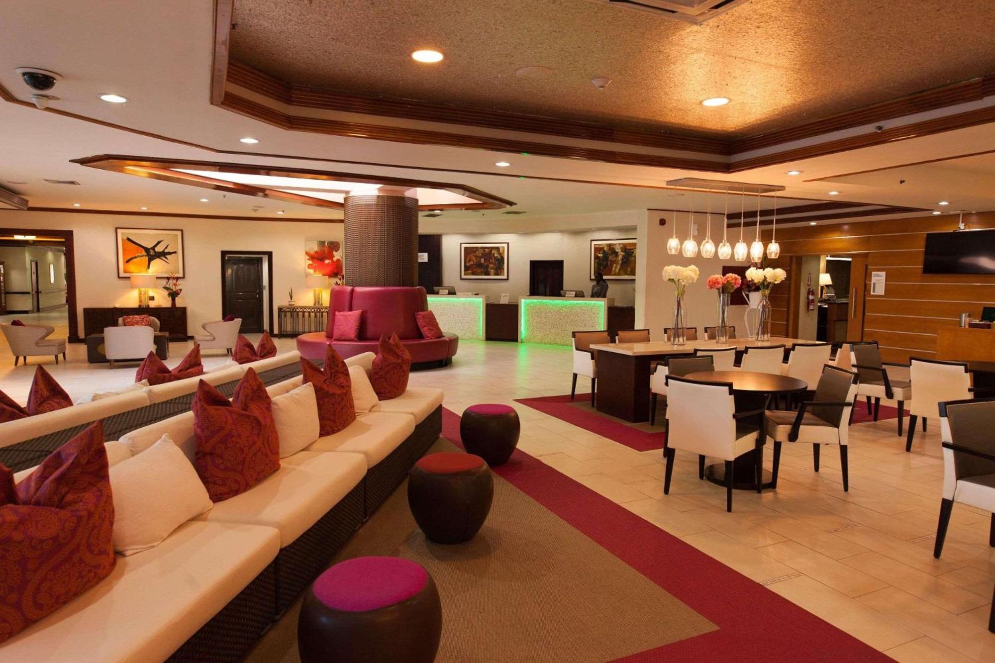 Radisson Hotel Trinidad Port of Spain Экстерьер фото