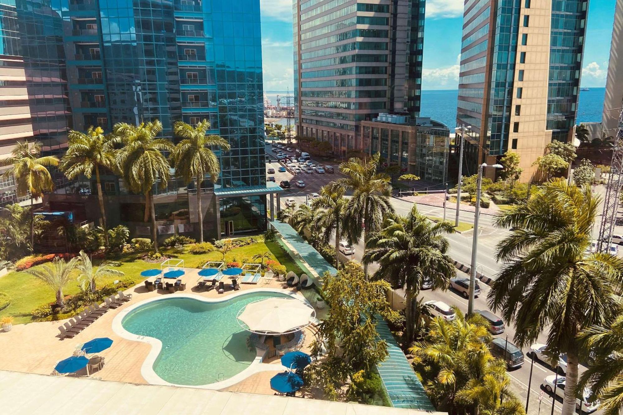 Radisson Hotel Trinidad Port of Spain Экстерьер фото