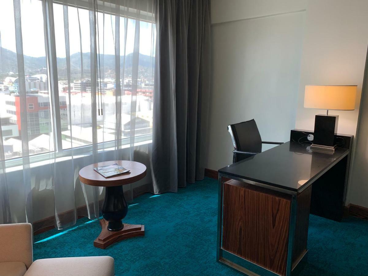 Radisson Hotel Trinidad Port of Spain Экстерьер фото