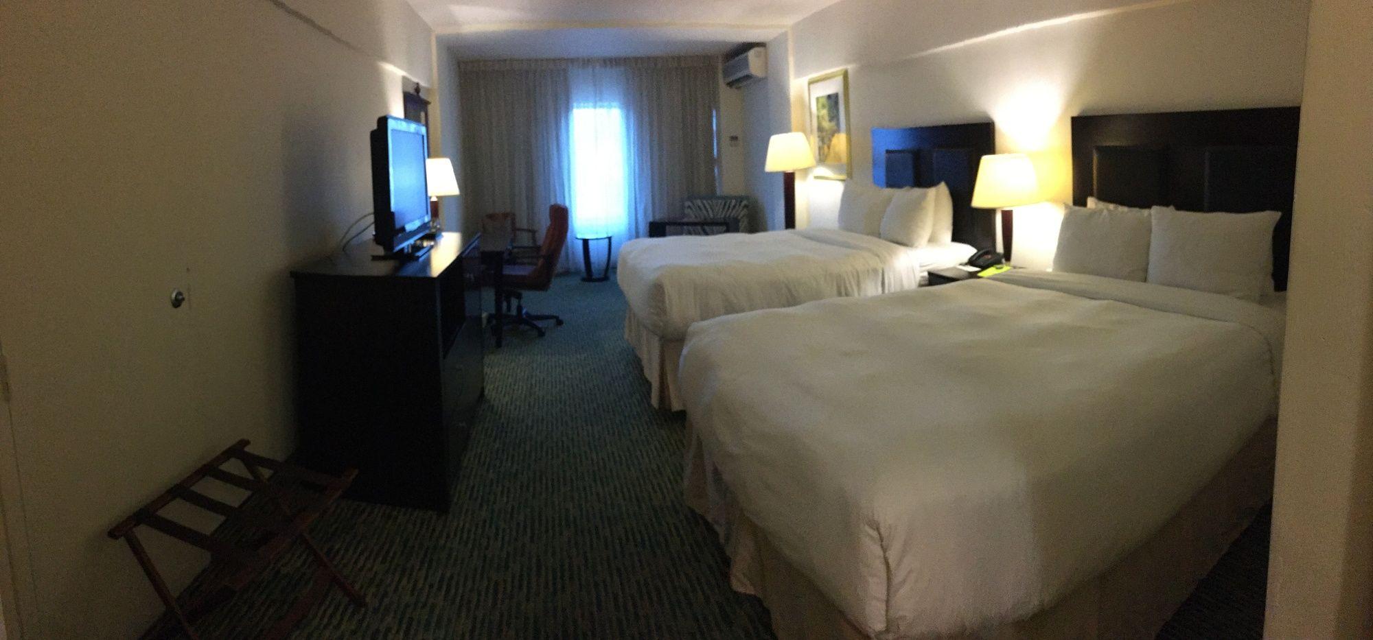 Radisson Hotel Trinidad Port of Spain Экстерьер фото