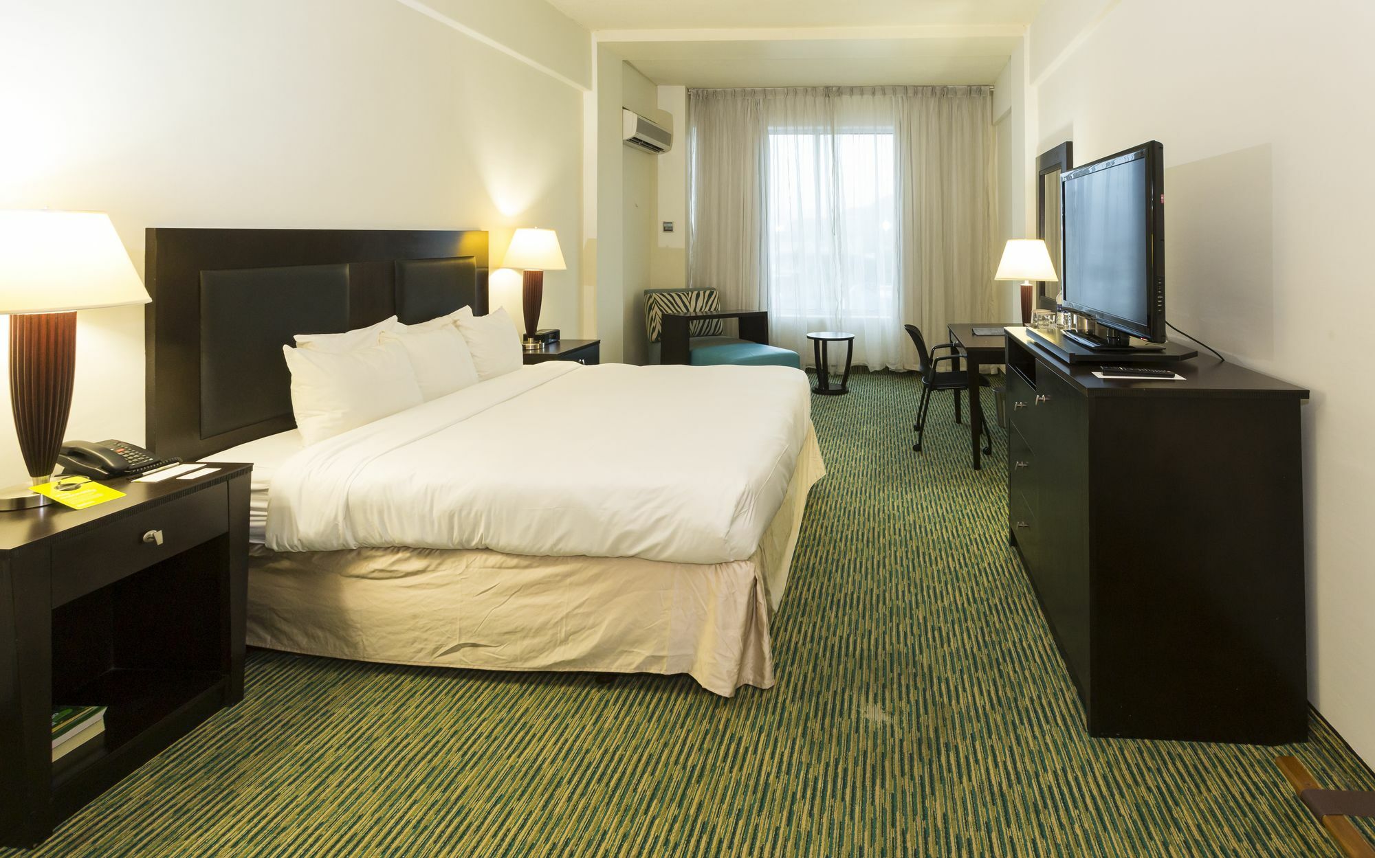 Radisson Hotel Trinidad Port of Spain Экстерьер фото